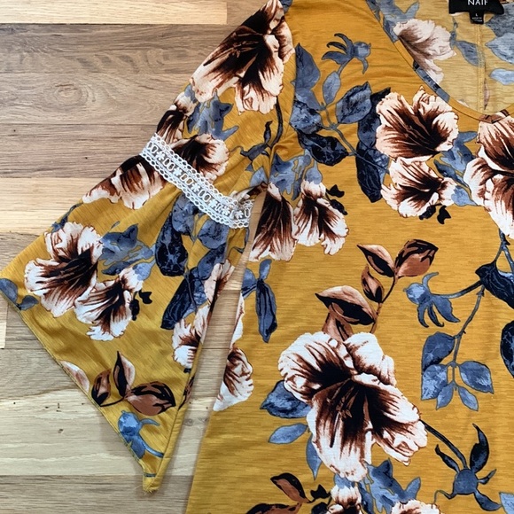 NAÏF Floral Bell Sleeve Boho Knee Length Flowy Dress Mustard & Blue Women’s L - Picture 4 of 12